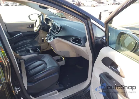 2020 Chrysler Pacifica Touring L z USA, uszkodzony, nr VIN 2C4RC1BG6LR125271